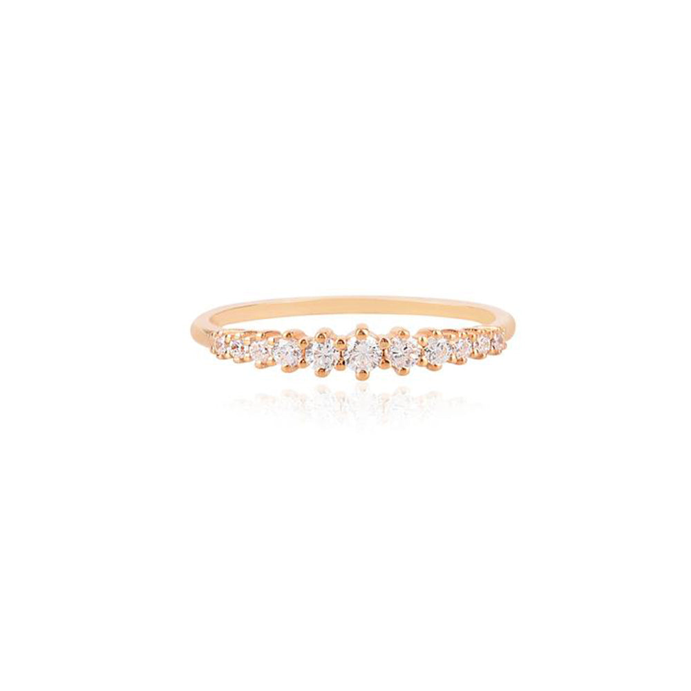 Graduated Diamond Wedding Band