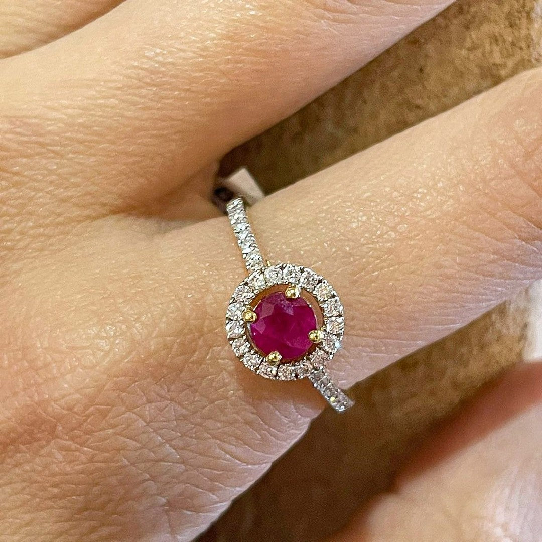 18k Oval Ruby Diamond Ring