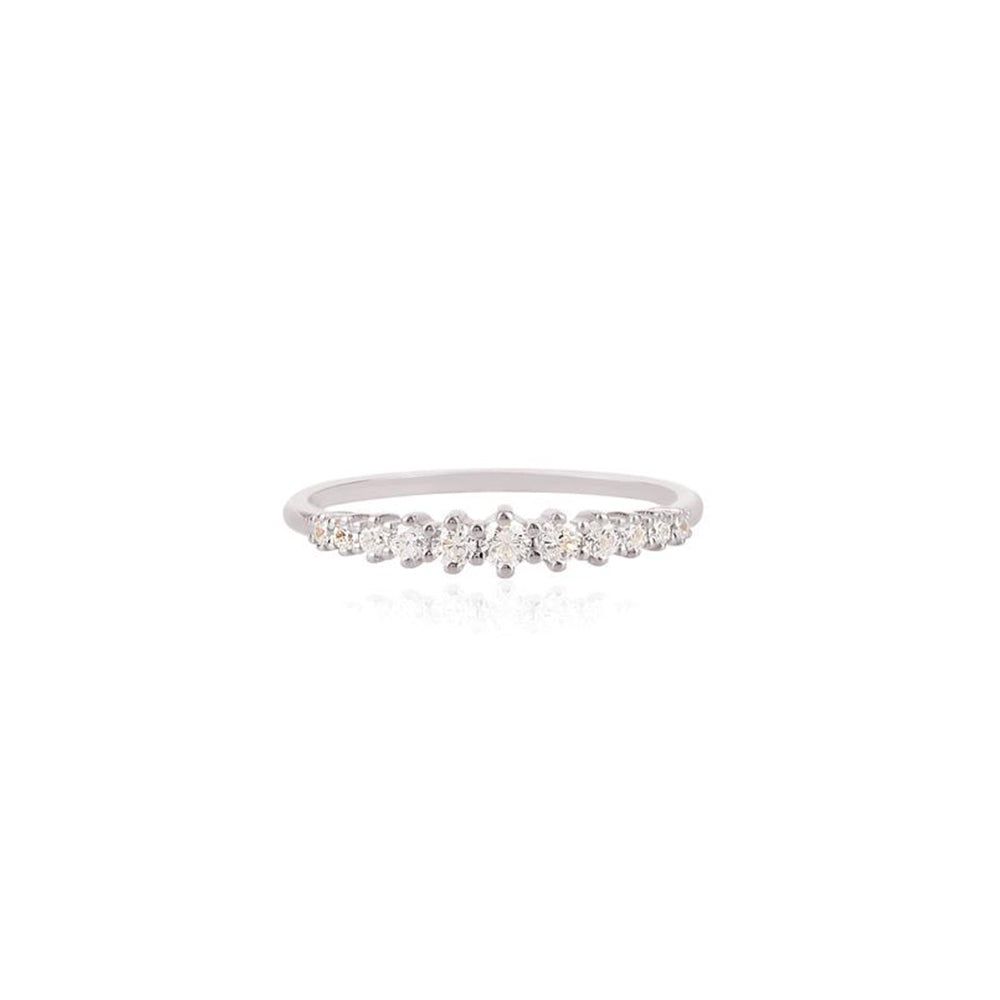 Graduated Diamond Wedding Band