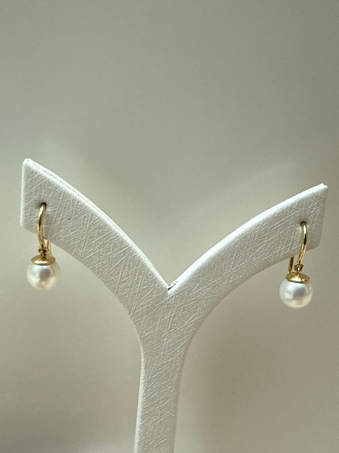 Natural Pear-Shaped Pearl Hoop Earrings