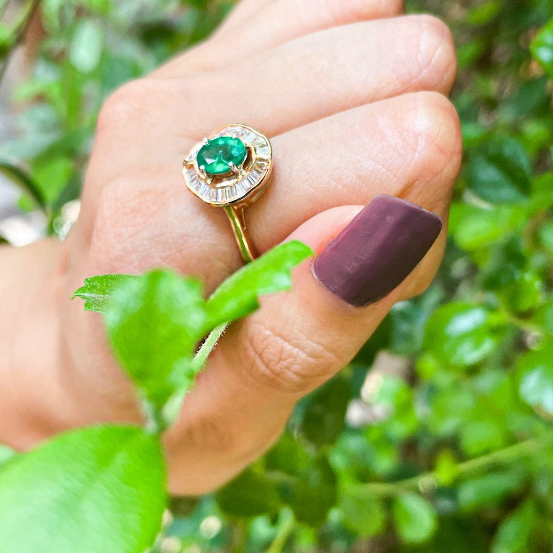 18k Classic Fancy Gemstone Ring