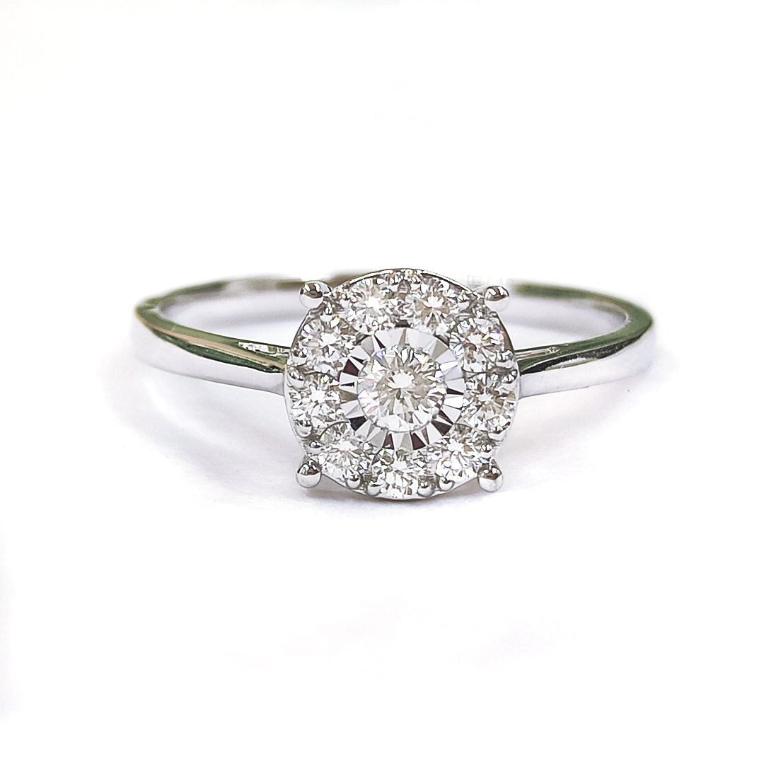 18k Round Diamond Engagement Ring