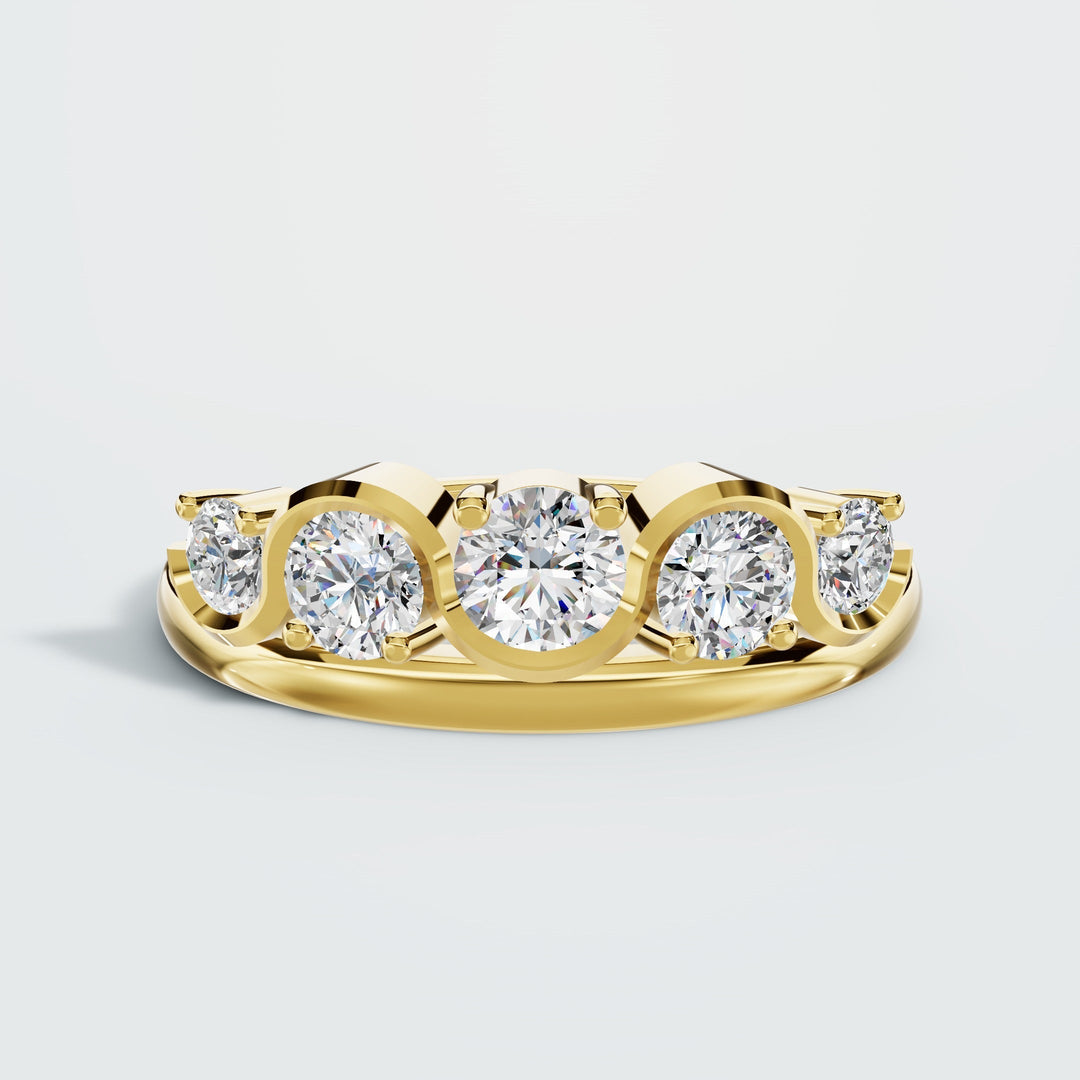Graduated diamond ring