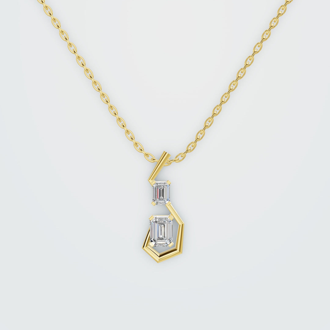 Chic round diamonds