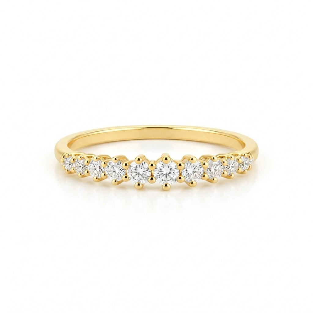 Graduated Diamond Wedding Band